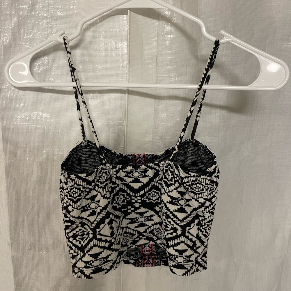Aztec pattern crop top - Picture 2 of 3